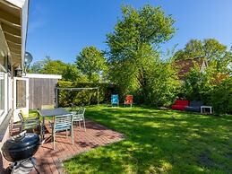 Beautiful Bungalow With Garden