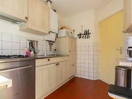 Beautiful Bungalow With Garden