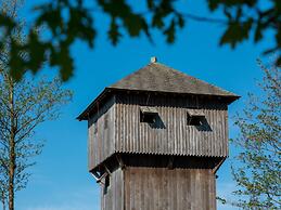 Beautiful Bungalow With Garden