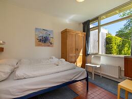 Beautiful Bungalow With Garden