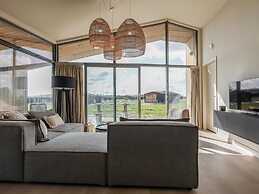 Beautiful Holiday Home With Garden