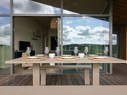 Beautiful Holiday Home With Garden