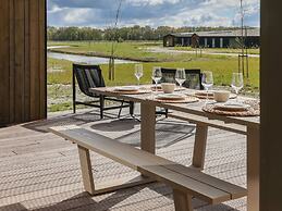 Beautiful Holiday Home With Garden