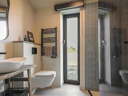 Beautiful Holiday Home With Garden