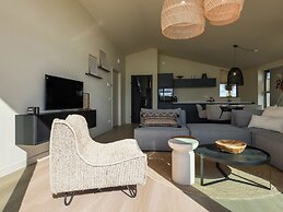 Beautiful Holiday Home With Garden