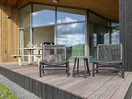 Beautiful Holiday Home With Garden