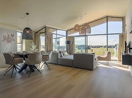 Beautiful Holiday Home With Garden