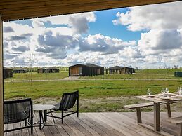 Beautiful Holiday Home With Garden