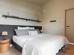 Beautiful Holiday Home With Garden