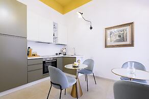 Into Mann in Naples With 5 Bedrooms and 5 Bathrooms