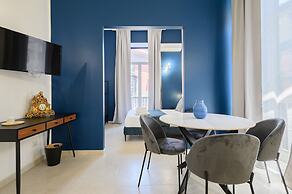 Into Mann in Naples With 5 Bedrooms and 5 Bathrooms