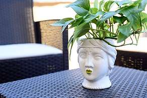 Into Mann in Naples With 5 Bedrooms and 5 Bathrooms