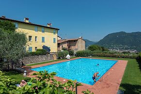 Bruno House Lakeview & Shared Pool