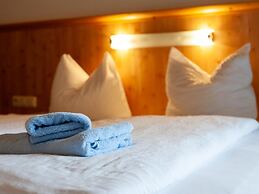 Spacious Apartment With Solarium