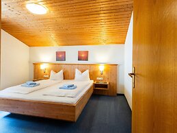 Spacious Apartment With Solarium