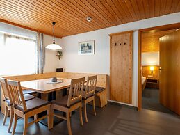 Spacious Apartment With Solarium