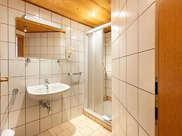 Spacious Apartment With Solarium