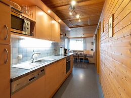 Spacious Apartment With Solarium