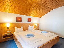 Spacious Apartment With Solarium