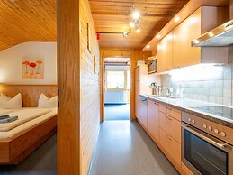 Spacious Apartment With Solarium