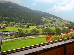 Spacious Apartment With Solarium