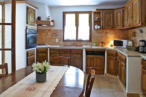 Typica Holiday Home With Private Pool