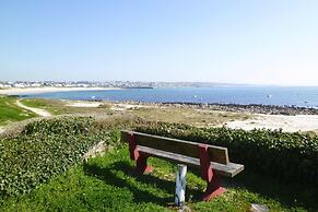 Holiday Home With sea View, Plouhinec