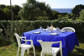 Holiday Home With sea View, Plouhinec