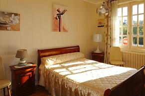 Holiday Home With sea View, Plouhinec