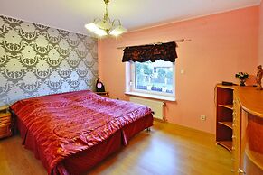 Comfortable House by the Lake, Insko