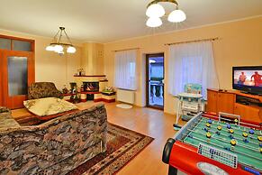 Comfortable House by the Lake, Insko