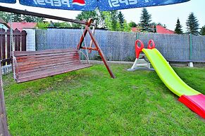 Comfortable House by the Lake, Insko