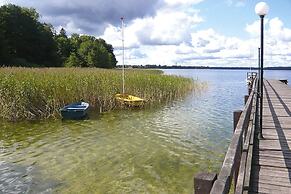 Comfortable House by the Lake, Insko
