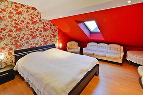 Comfortable House by the Lake, Insko