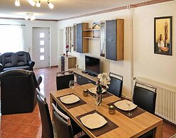 Schoenes Ferienhaus mit Terrasse