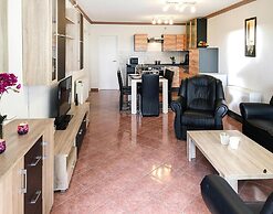 Schoenes Ferienhaus mit Terrasse