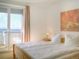 Apartment in Rechin Right on the Water