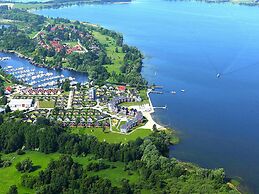 Apartment in Rechin Right on the Water