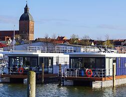 Hausboot Floating House in Ribnitz-damgarten
