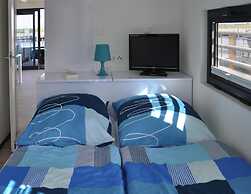 Hausboot Floating House in Ribnitz-damgarten