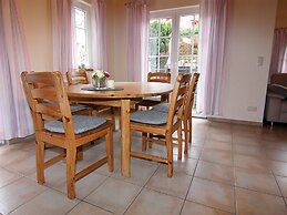 Doppelhaushaelfte Bernsteinhaus II, Trassenheide