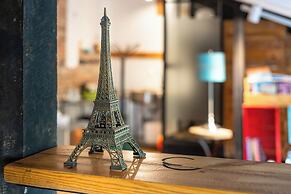 HoLo Bato SaiGon - Serviced HomeStay