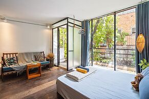 HoLo Bato SaiGon - Serviced HomeStay