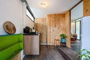 HoLo Bato SaiGon - Serviced HomeStay