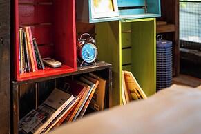 HoLo Bato SaiGon - Serviced HomeStay