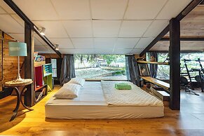 HoLo Bato SaiGon - Serviced HomeStay