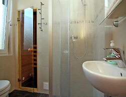 Doppelhaushaelfte am Hafen von Neuendorf