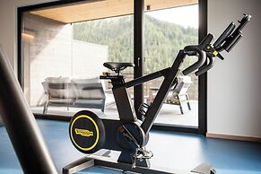 Aois 4 Elements suits