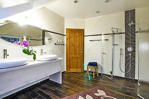 Apartment, Kenz-kustrow