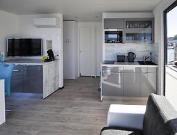 Hausboot Floating House Leni in Ribnitz-damgarten